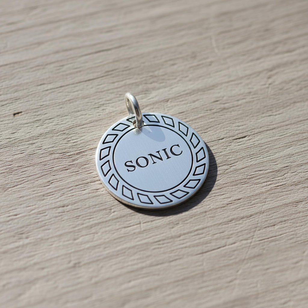 Gear Wheel ID Medallion | Dynamic Companion Pet Charm, additional detail