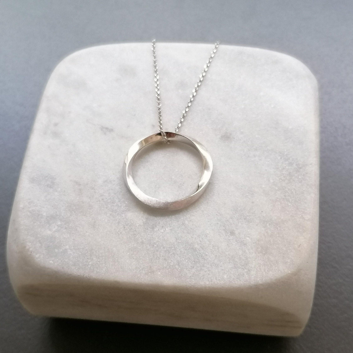 Mobius Necklace | Eternity Infinity Circle, close-up detail