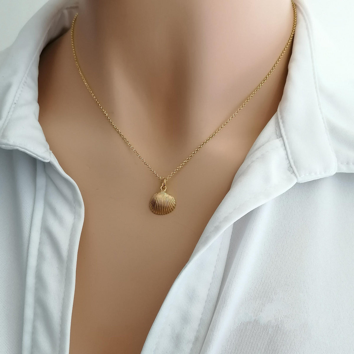 Scallop Shell Necklace | Delicate Mediterranean Beach Charm, front view