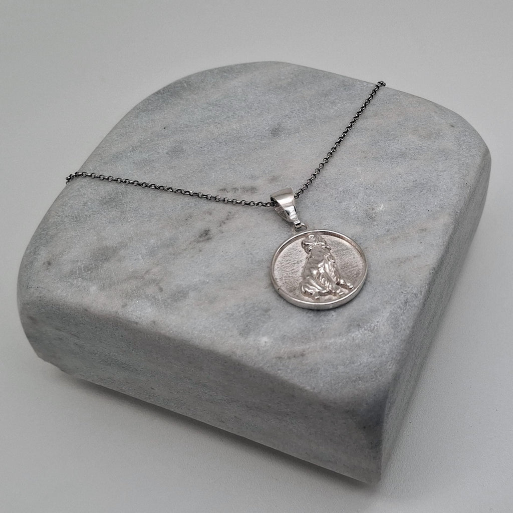 Labrador Retriever Medallion | Loyal Companion Talisman, close-up detail