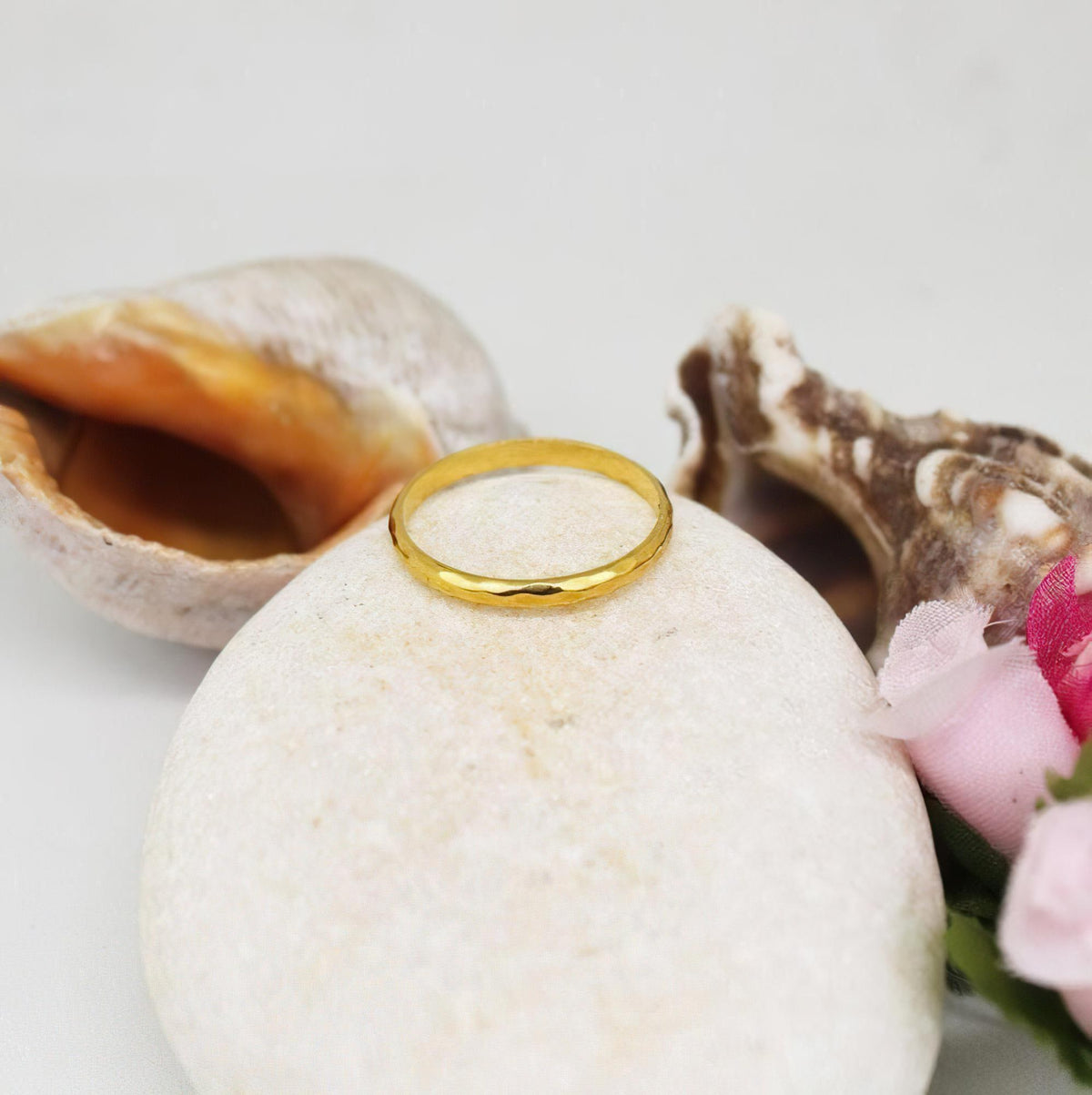 Hammered 14K Gold Wedding Band | Dainty Unisex Stacking Ring | Solid Gold Promise Band, front view